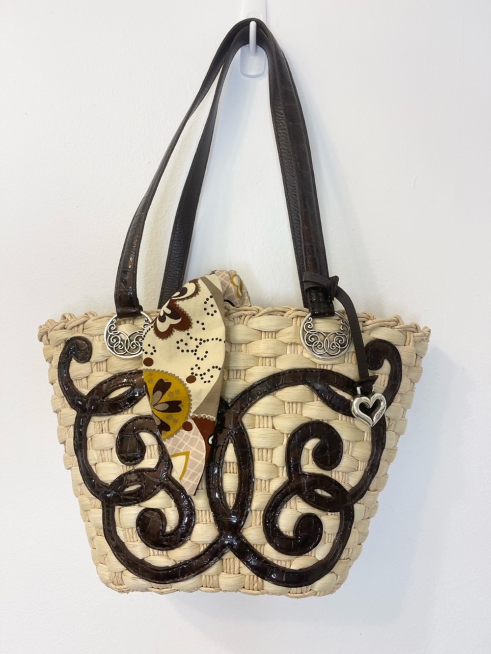 Brighton “Lyric “ Woven Straw Tote with Dark Brown Leather Trim and Heart Charm - Picture 1 of 13